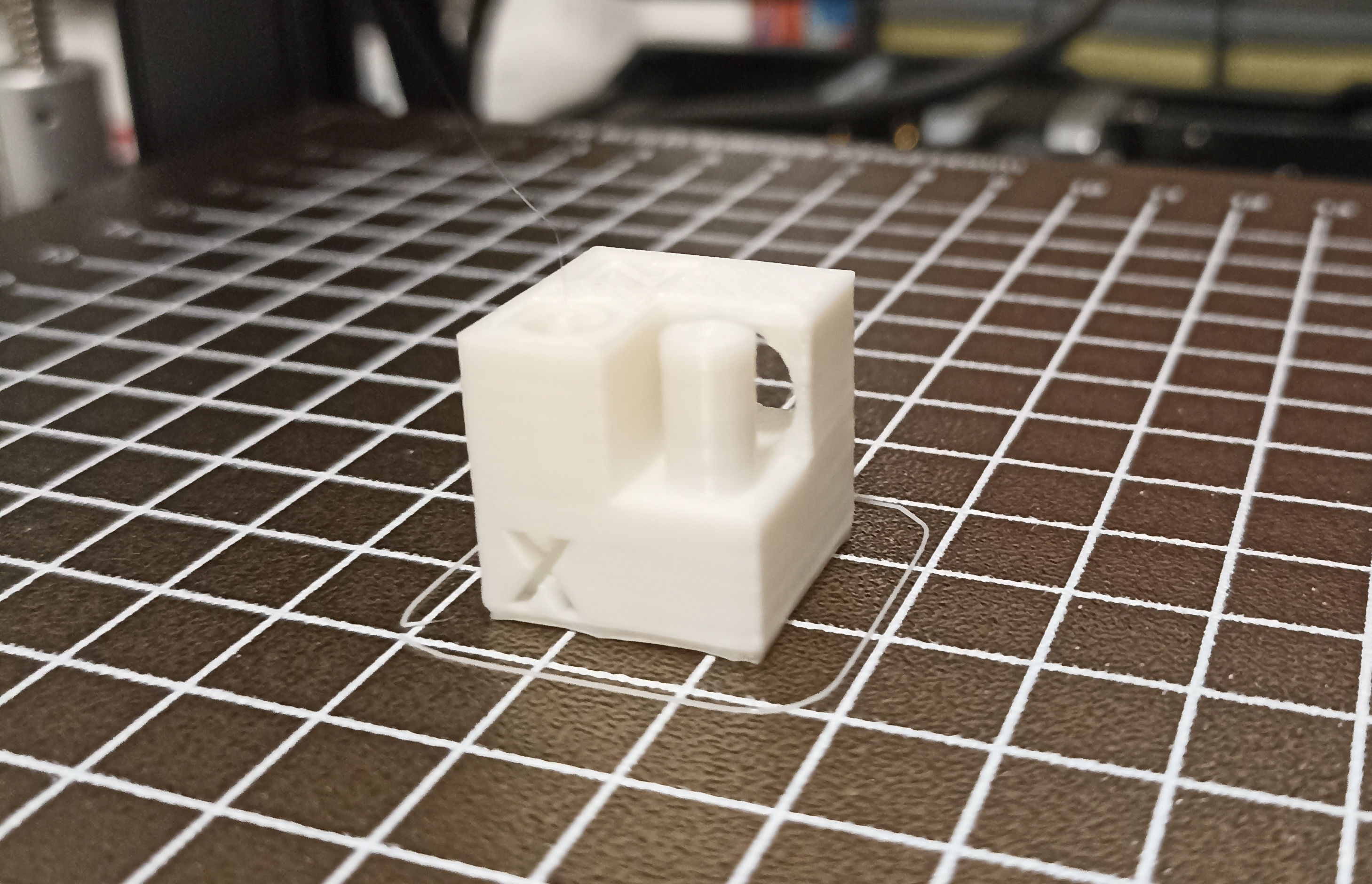 Calibration cube